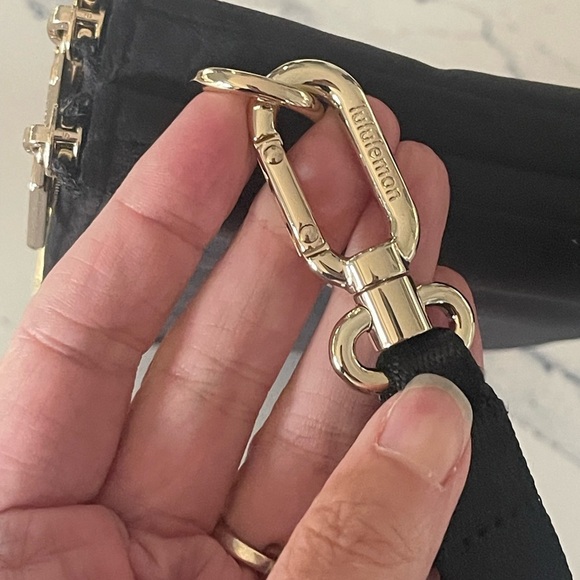 Lululemon Curved Wristlet *Velour Black 2024 Style Number: W9EP1S Price: $58 O/S - Picture 4 of 9